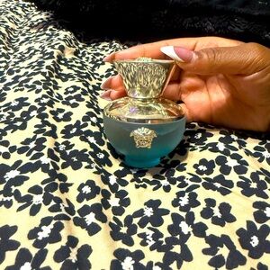 Versace Dylan Turquoise Eau De Toilette 1.7oz Women’s Perfume, Full Authentic